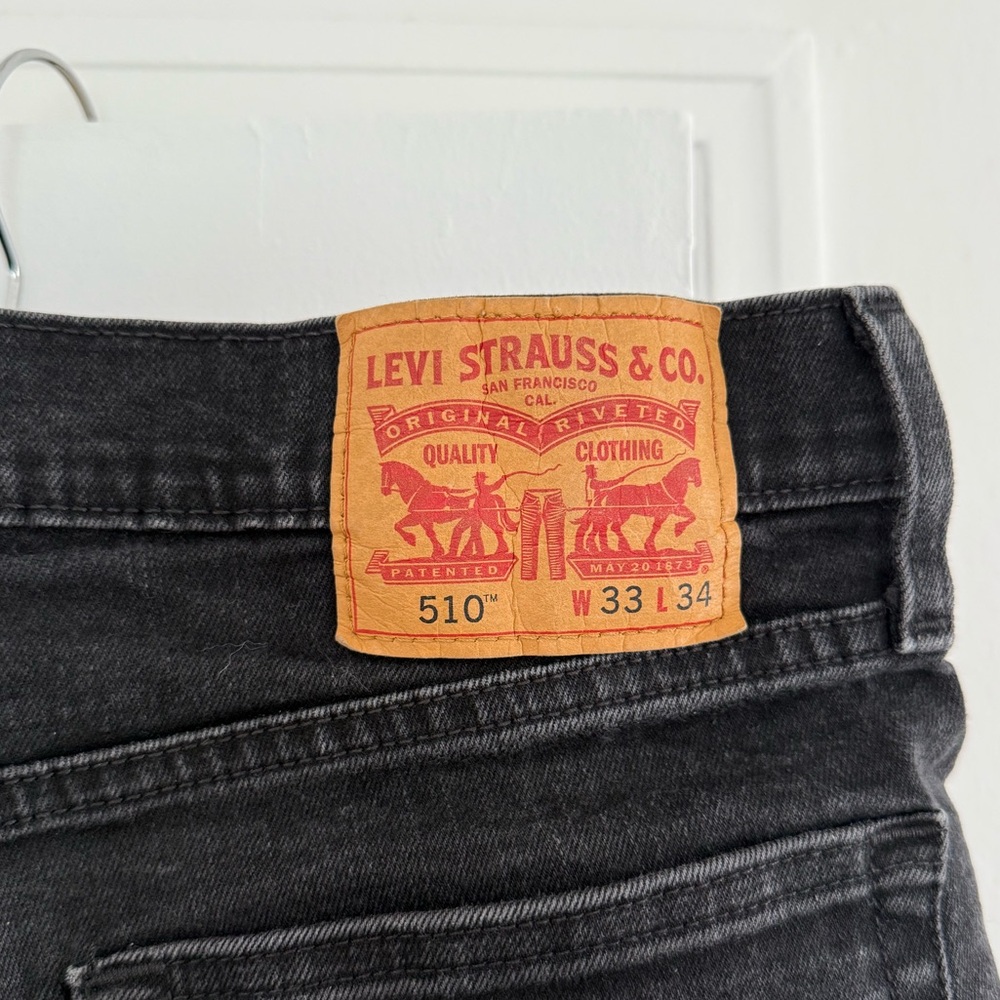 Levi’s - men’s black jeans
